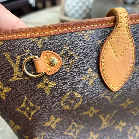 Authentic Louis Vuitton Vintage Neverfull Pm Monogram Tote
SOLD - Picture 6 of 16